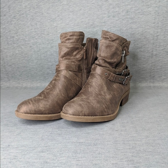 👯♀️Host Pick⚡️ Torrid Brushed Faux Leather Moto Booties - Picture 6 of 11